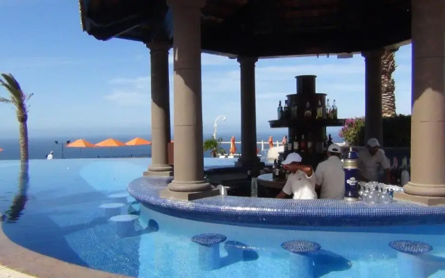 Suites at Sunset Beach Cabo San Lucas Golf and Spa