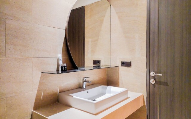 Best Deal And Homey 1Br Apartment Carstensz Residence