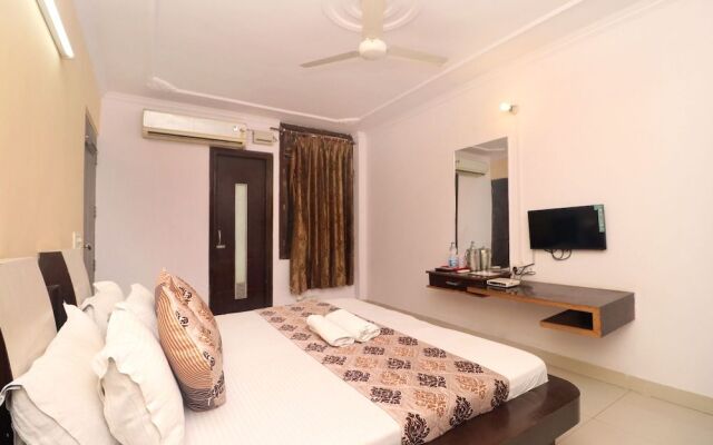 Gurjeet Hotel By Naavagat
