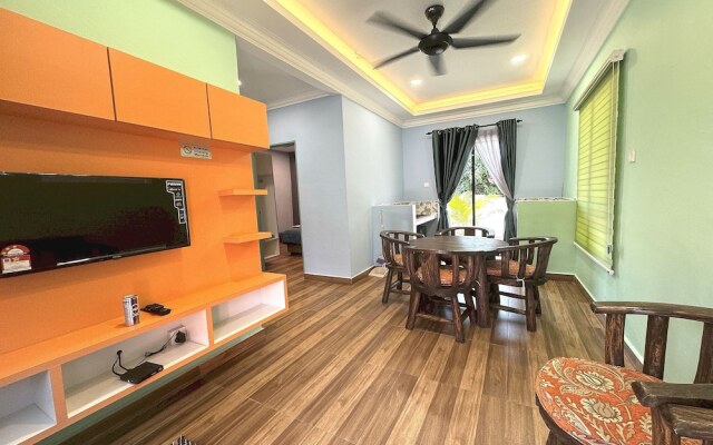 Capital O 90949 Pelangi Beach Resort Mersing