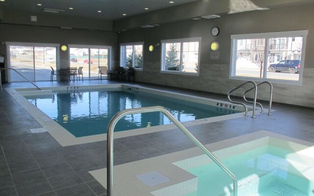 Best Western Plus Chestermere Hotel