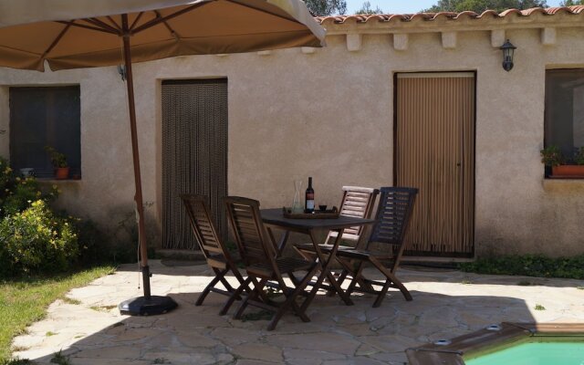 Beautiful Cottage in Renau Costa Dorada with Swimming Pool