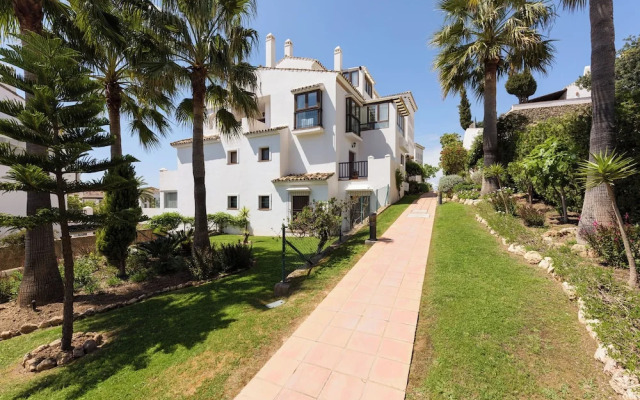 Incredible Apartment With sea Views and Balcony