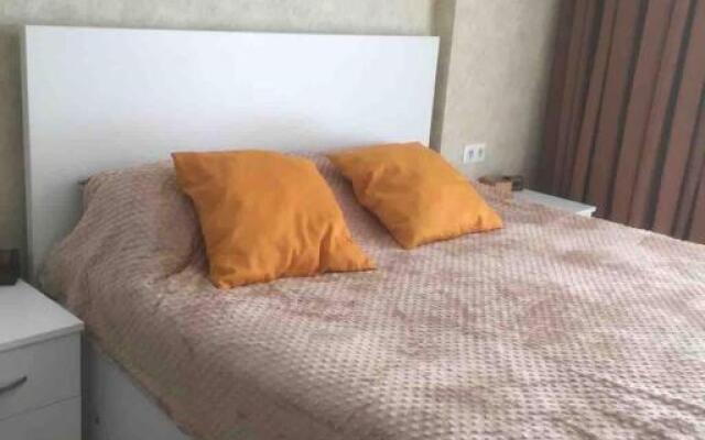 Прекрасная квартира 18 этаж с бесплатной парковкой