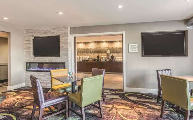 La Quinta Inn & Suites by Wyndham Atlanta Midtown - Buckhead