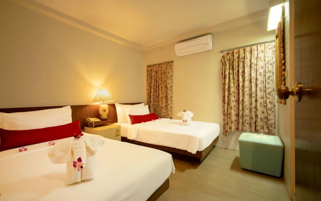 Villa Cha Cha Banglumphu