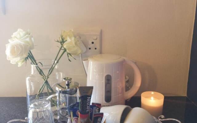 The Hedge Guesthouse