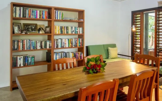 Super 8-Airport Downtown