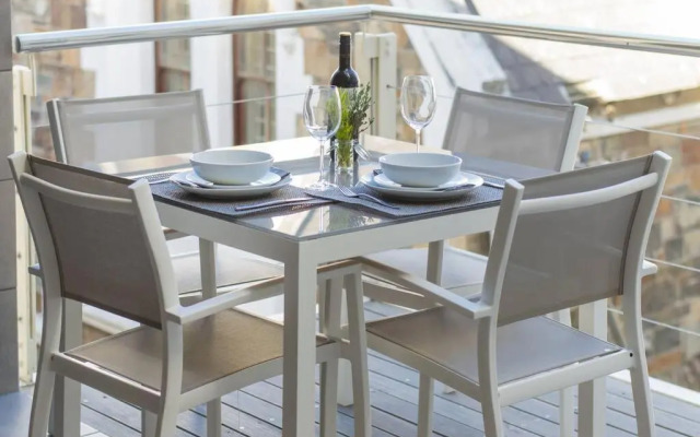 9 Church View - Homely Apartment