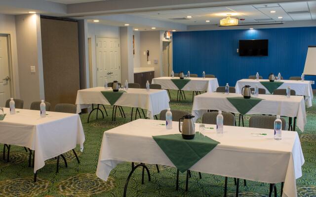 Holiday Inn Knoxville N - Merchant Drive by IHG