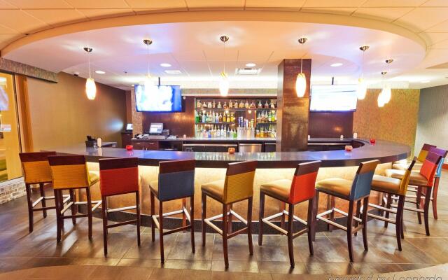 Holiday Inn Downtown - Mercy Area by IHG