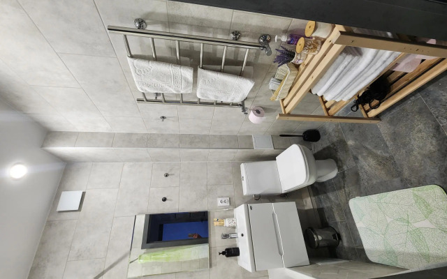 Аполион на улице Набережная 19а