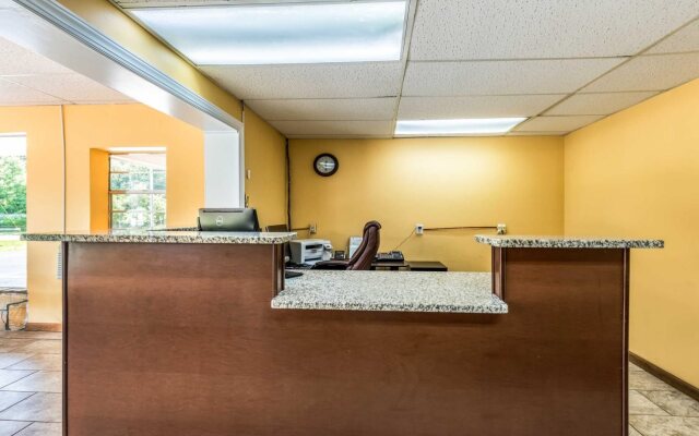 Quality Inn & Suites Fayetteville I-95