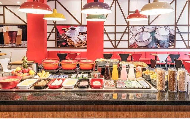 ibis Blumenau