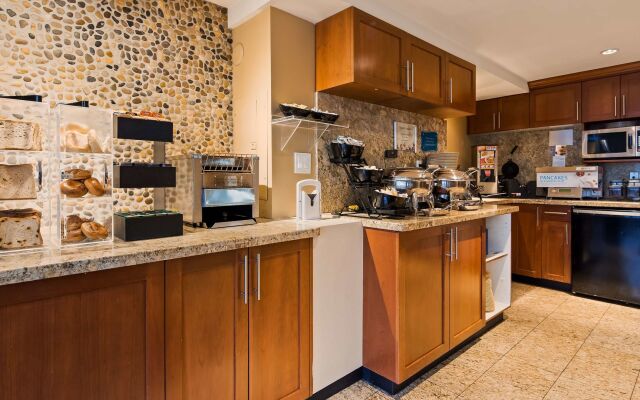 Best Western Plus Inner Harbour