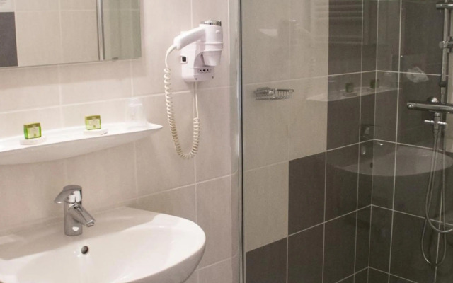 Hôtel CARRER Le Rhien