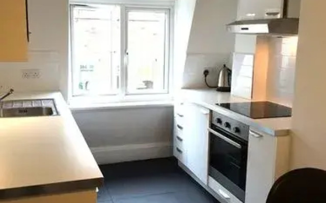 Trafalgar Square Apartments