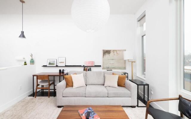 Flexhome Skywalk to Fiserv U4 RooftopGymParking