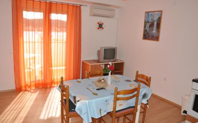 Pljesa Apartments