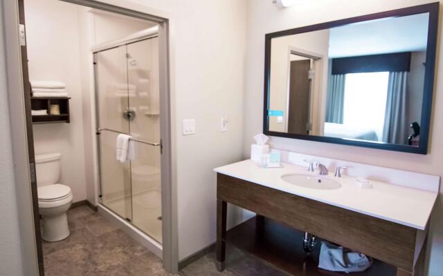 Hampton Inn & Suites Dallas/Frisco North-FieldhouseUSA