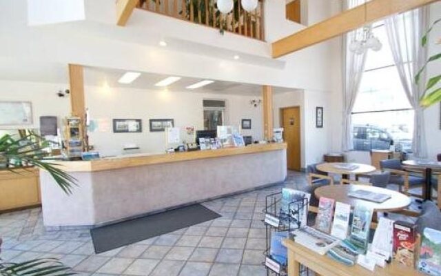 Brooks Street Motor Inn