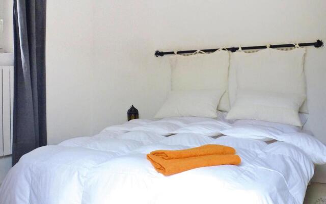 Charming Stone Cottage, Savoillans