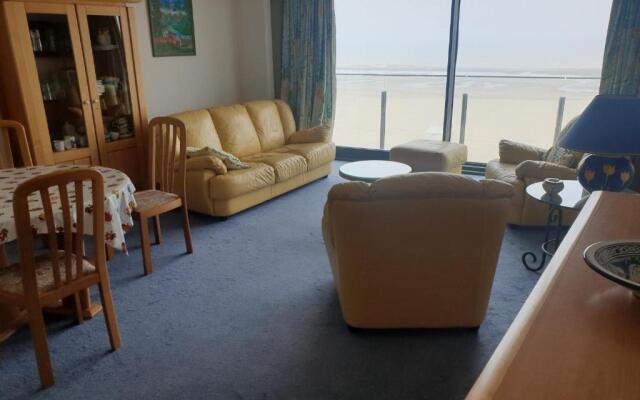 Residentie Sofia, Coxy-Beach, Iepenwal, Kraaienest, Atlantic, Royal, Miramar