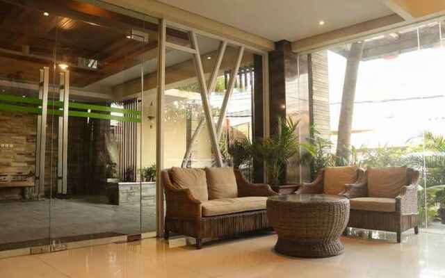 ZEN Rooms Adilla Syariah Ambarukmo