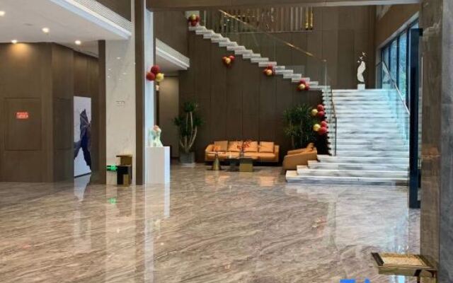 Mengzi Hongxiang Hotel