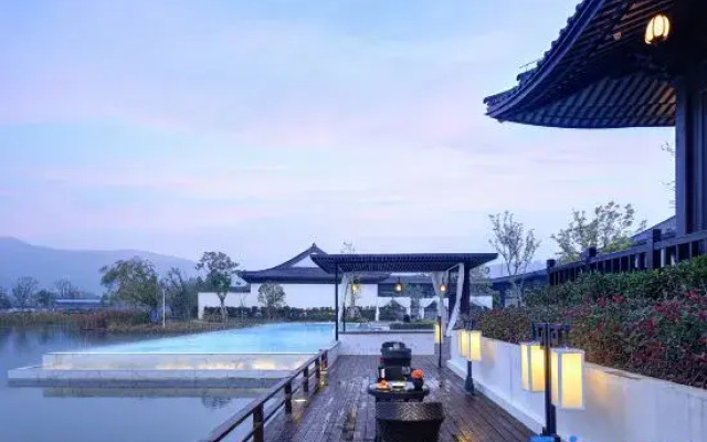 Yitang Hotel