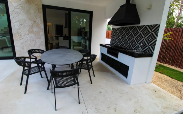 Bahia Principe Vacation Rentals - Four-Bedroom House