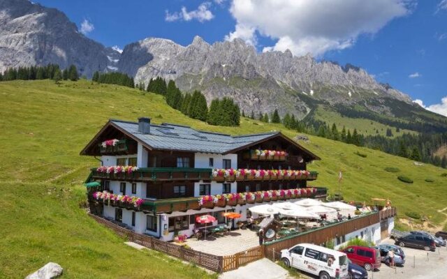 Almhotel Kopphütte