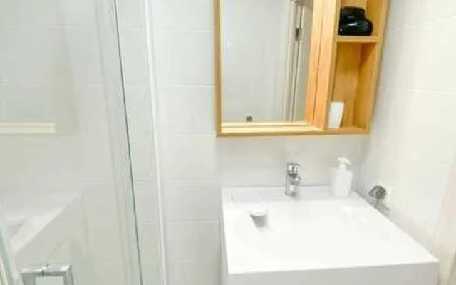 Апартаменты СанниДейс на ул. Лётчика Ларюшина, д. 4, корп. 2