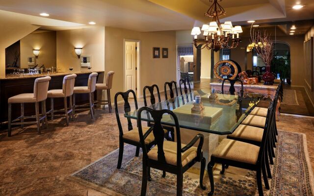 Scottsdale Plaza Resort