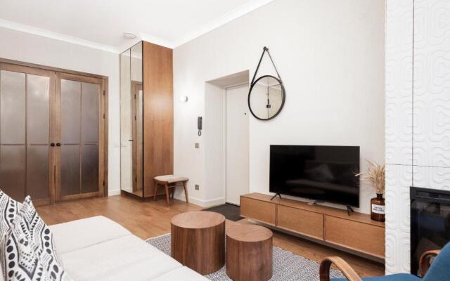 Kaunas Town Hall Apartment 5 by URBAN RENT