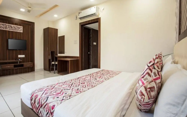Hotel Shri Vilas By OYO Rooms