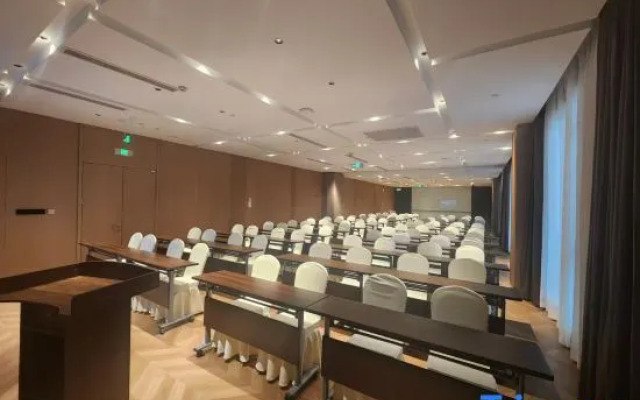 Golden Tulip South Lake Jiaxing