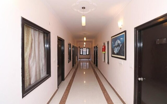 Oyo 4109 Hotel Traveller Inn