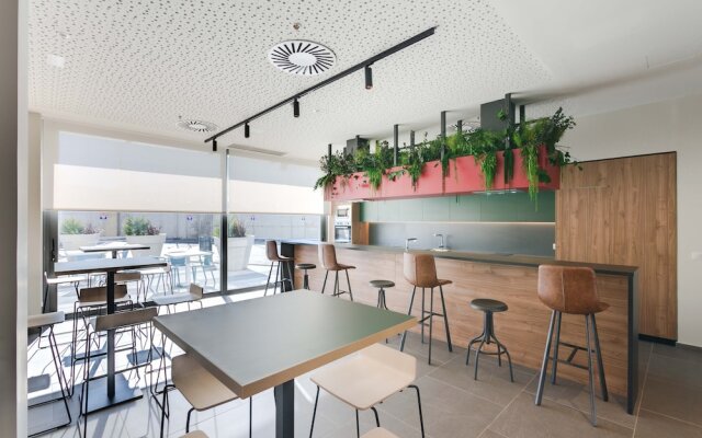 Livensa Living Studios Madrid Alcobendas