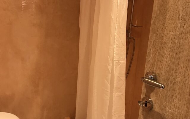 Fira Home 1