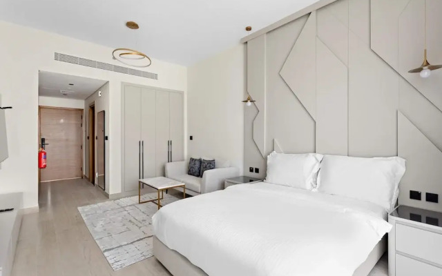 Charming Studio in Arjan With Pool and gym