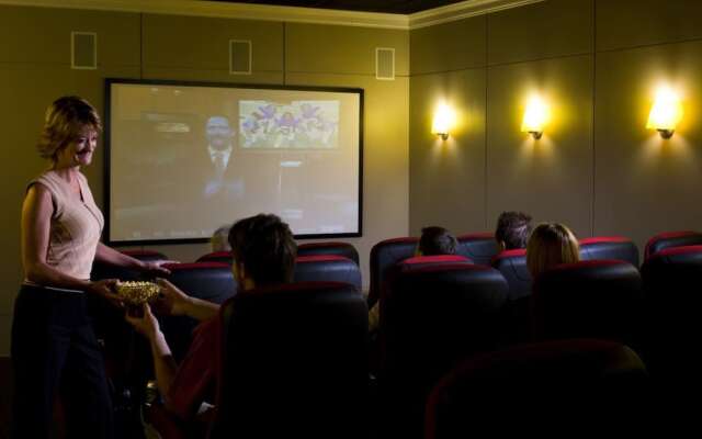 Bluebird Suites in Downtown Providence