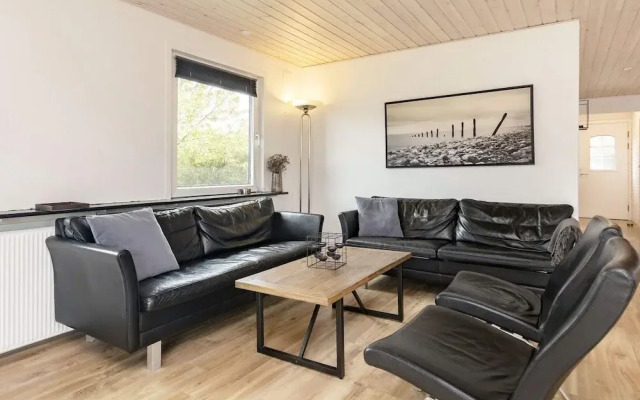 8 Person Holiday Home in Albaek-by Traum