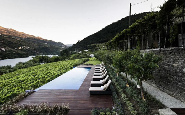 Quinta de S. Bernardo Winery & Farmhouse