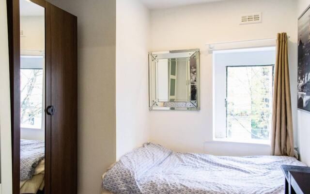 Bright & Cosy 2 Bed Apartment in Notting Hill