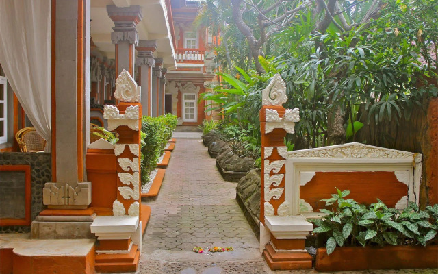 Chonos Hotel Lovina