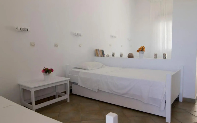 Armadoros Hotel Ios Backpackers