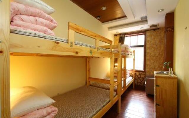 Qingdao Dragon Youth Hostel