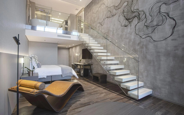 Suryaa Hotel Pinhais, Curio Collection by Hilton