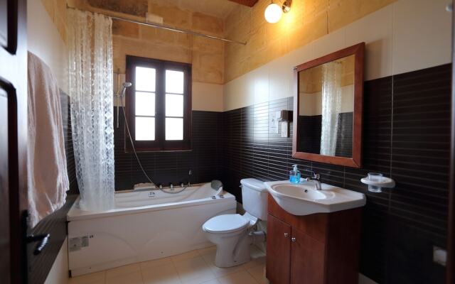 Grotto's Paradise B&B